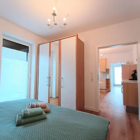 Sloop Fein Apartment